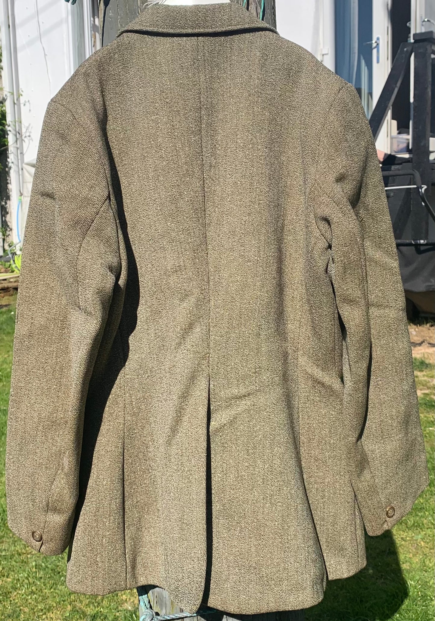 Teens or ladies size 6/8 brown keepers tweed saddle master hacking/show jacket