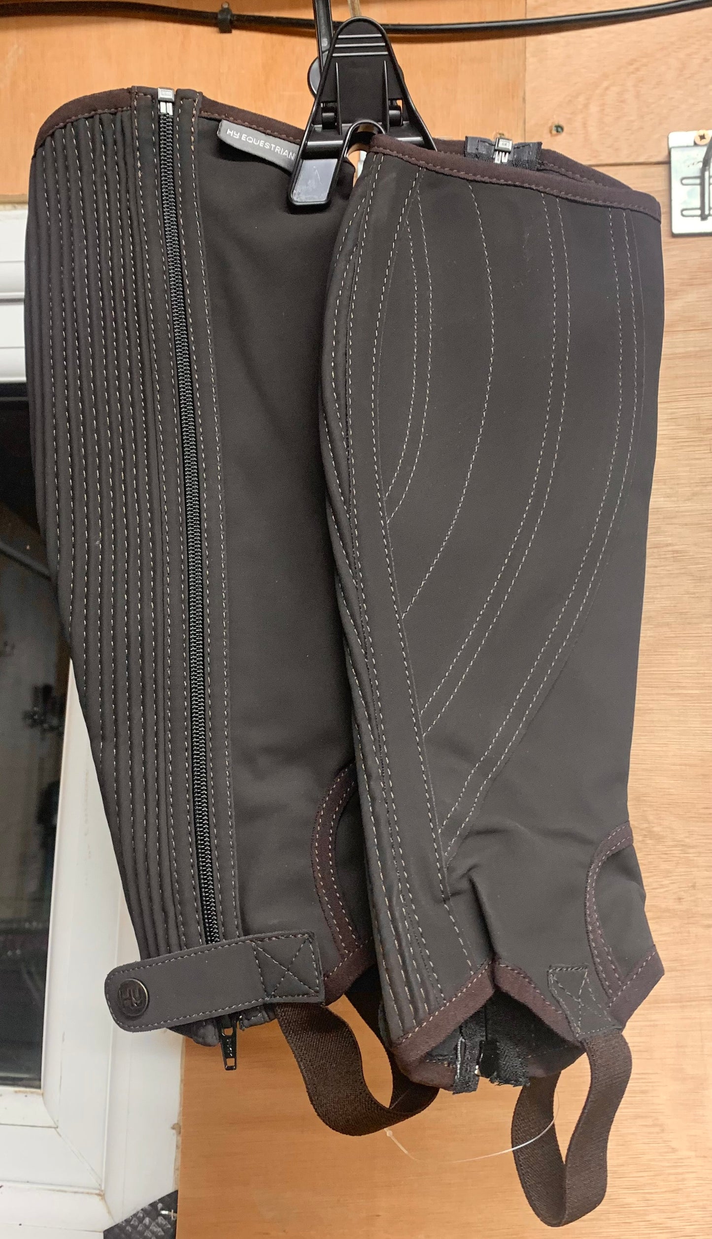 New with tag adults HY equestrian brown half chaps size small