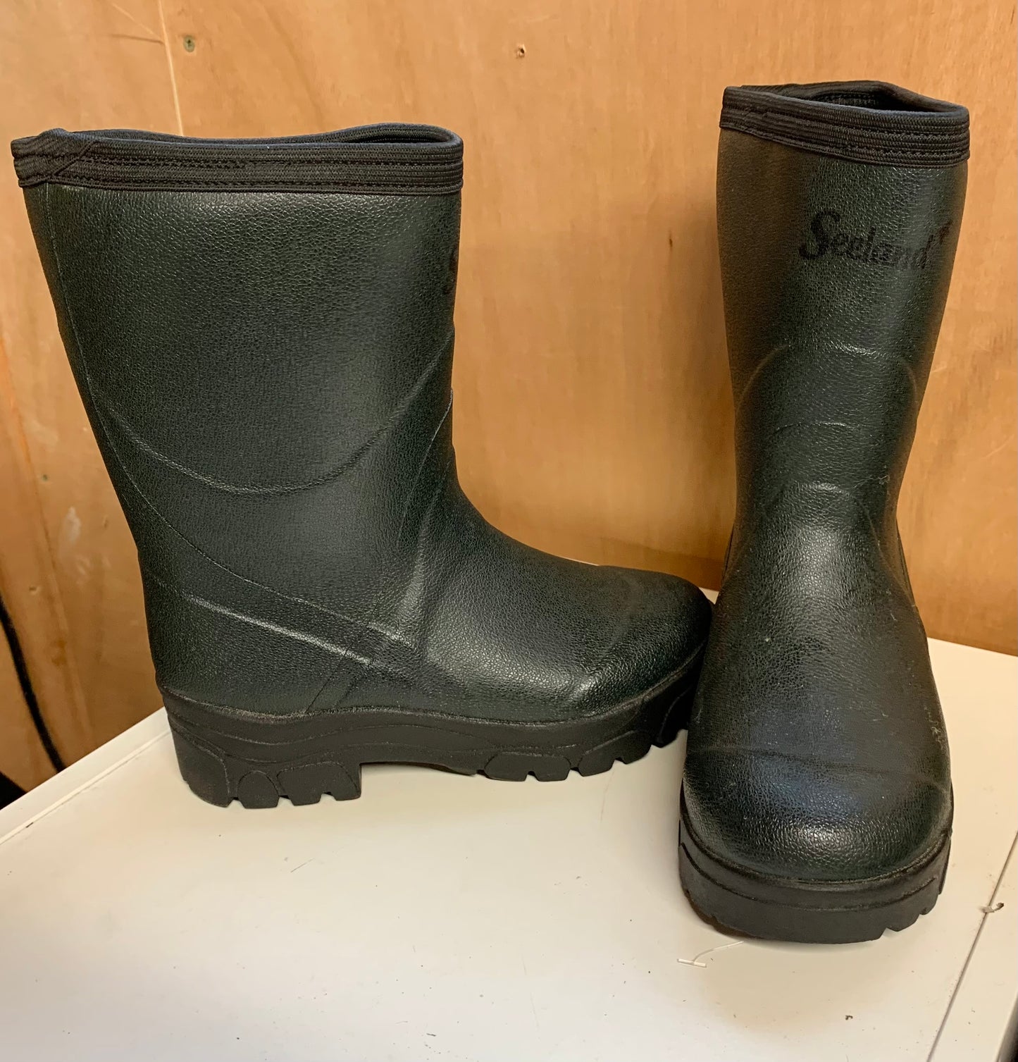 Seeland Allround Kids yard Wellies with strong rugged sole size 12