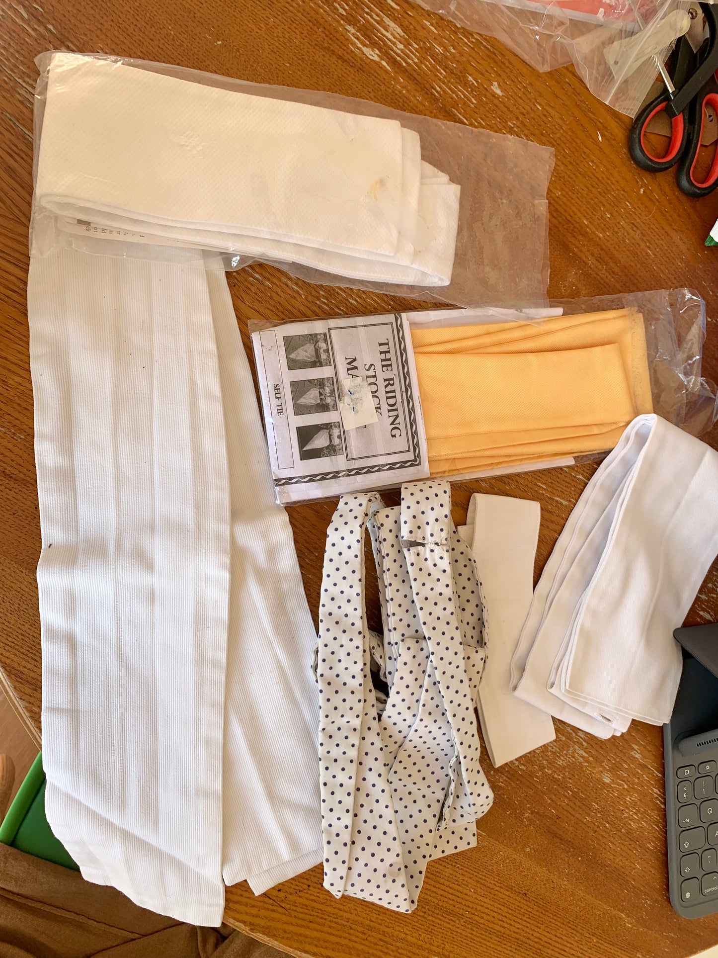 Showing stock and collars bundle