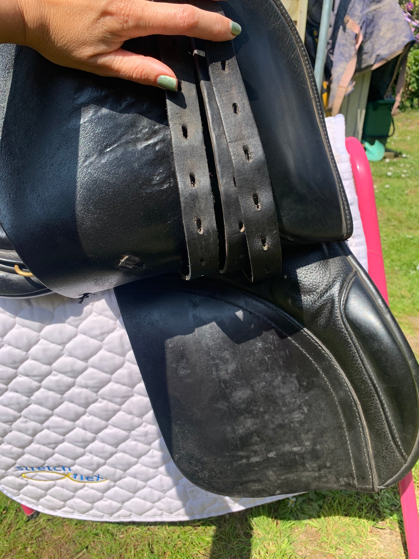 Ideal black English leather Ideal GP saddle stamped medium 17” seat 7” width