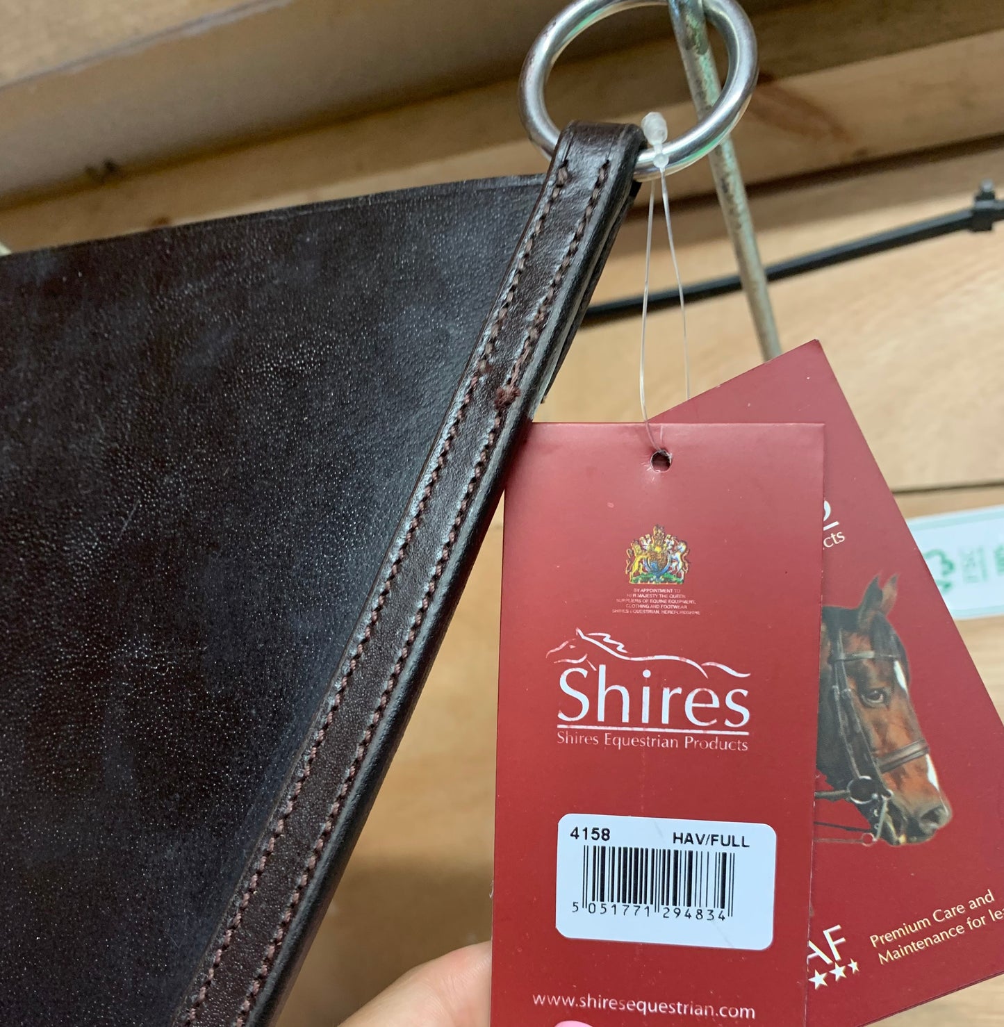 New with tag Shires Blenheim Bib Martingale Attachment Havana full size