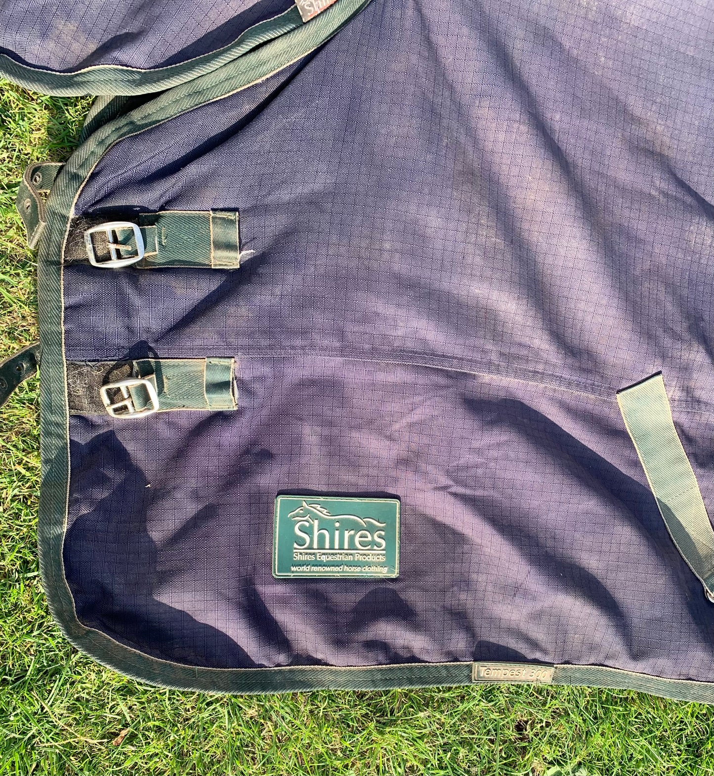 Shires tempest 300 heavyweight combo turnout rug 6’0”
