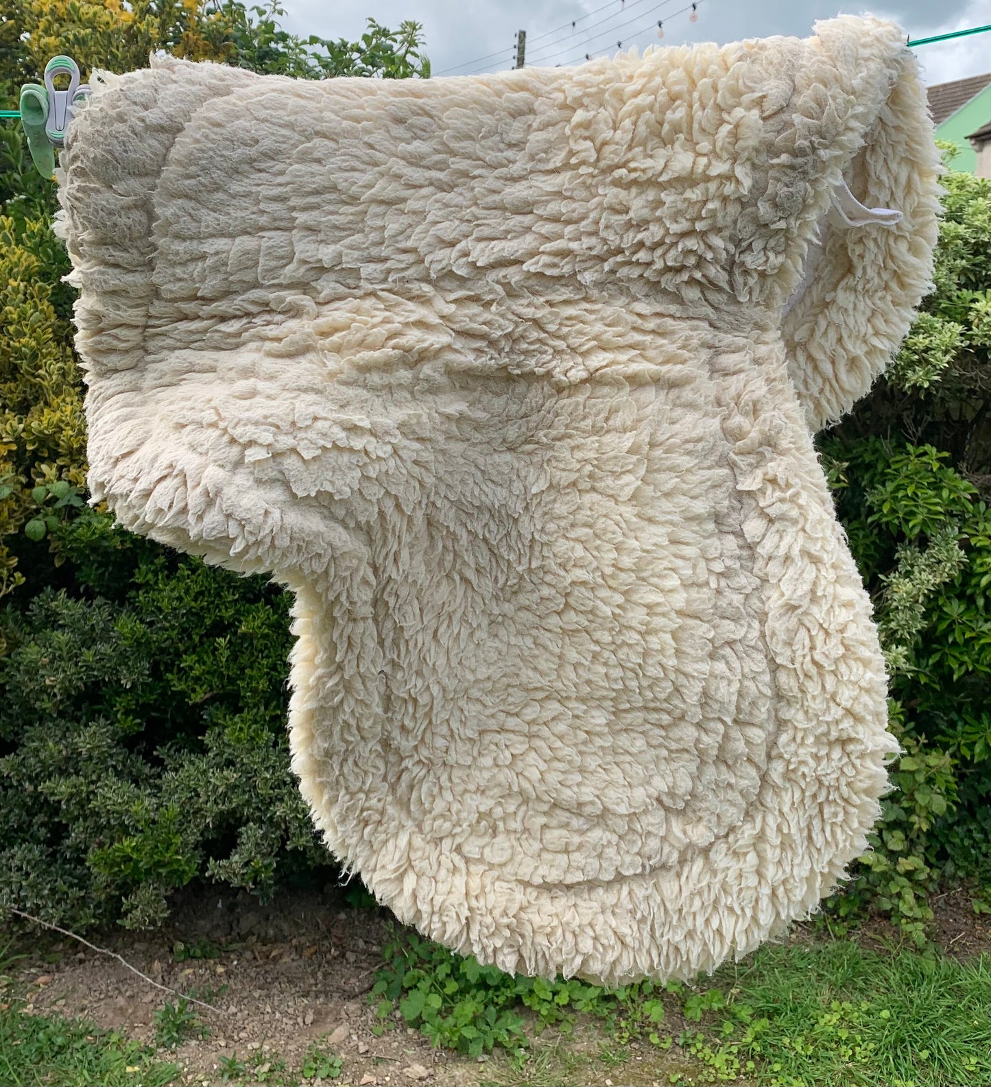 Sheldon White fluffy fleece numnah size large