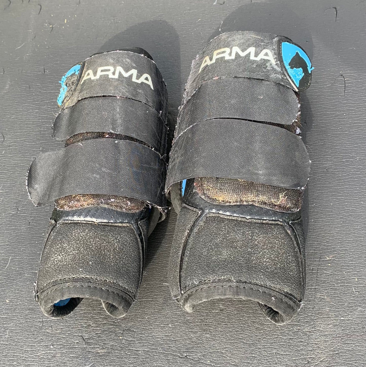 Shires ARMA Carbon Brushing Boots FULL size