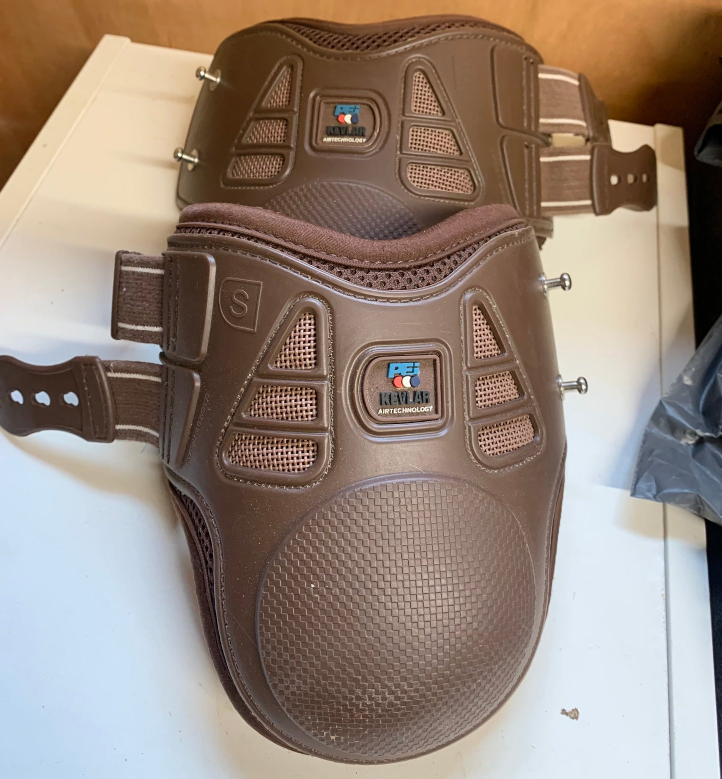 premier equine kevlar airtechnology hock boots in brown size small