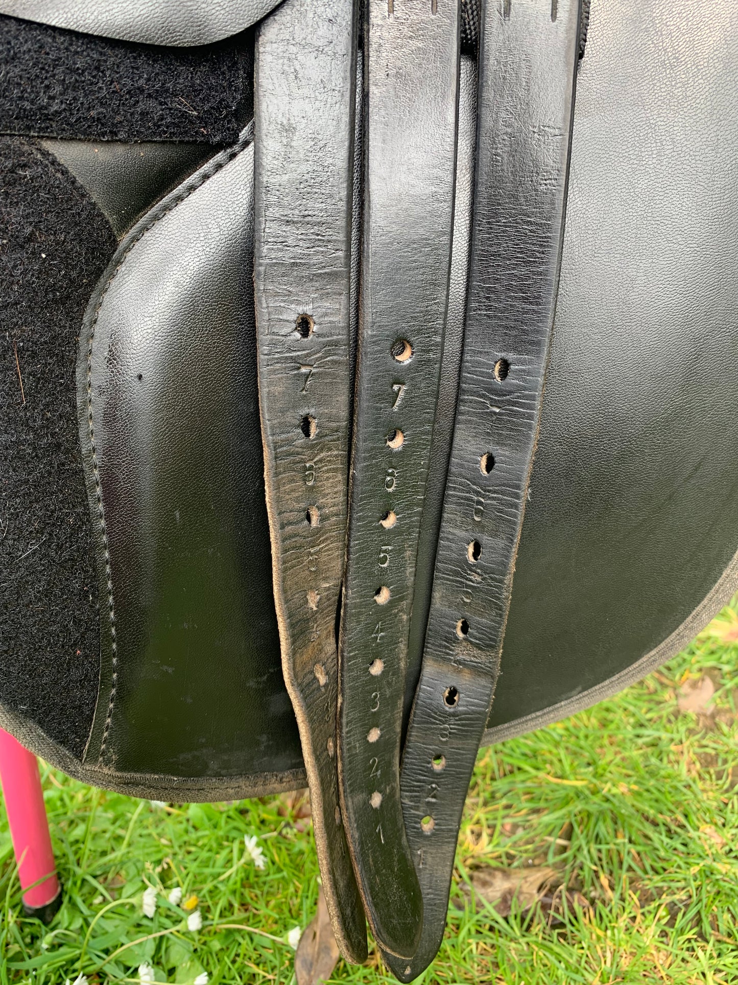Thorowgood 18” seat synthetic brown saddle