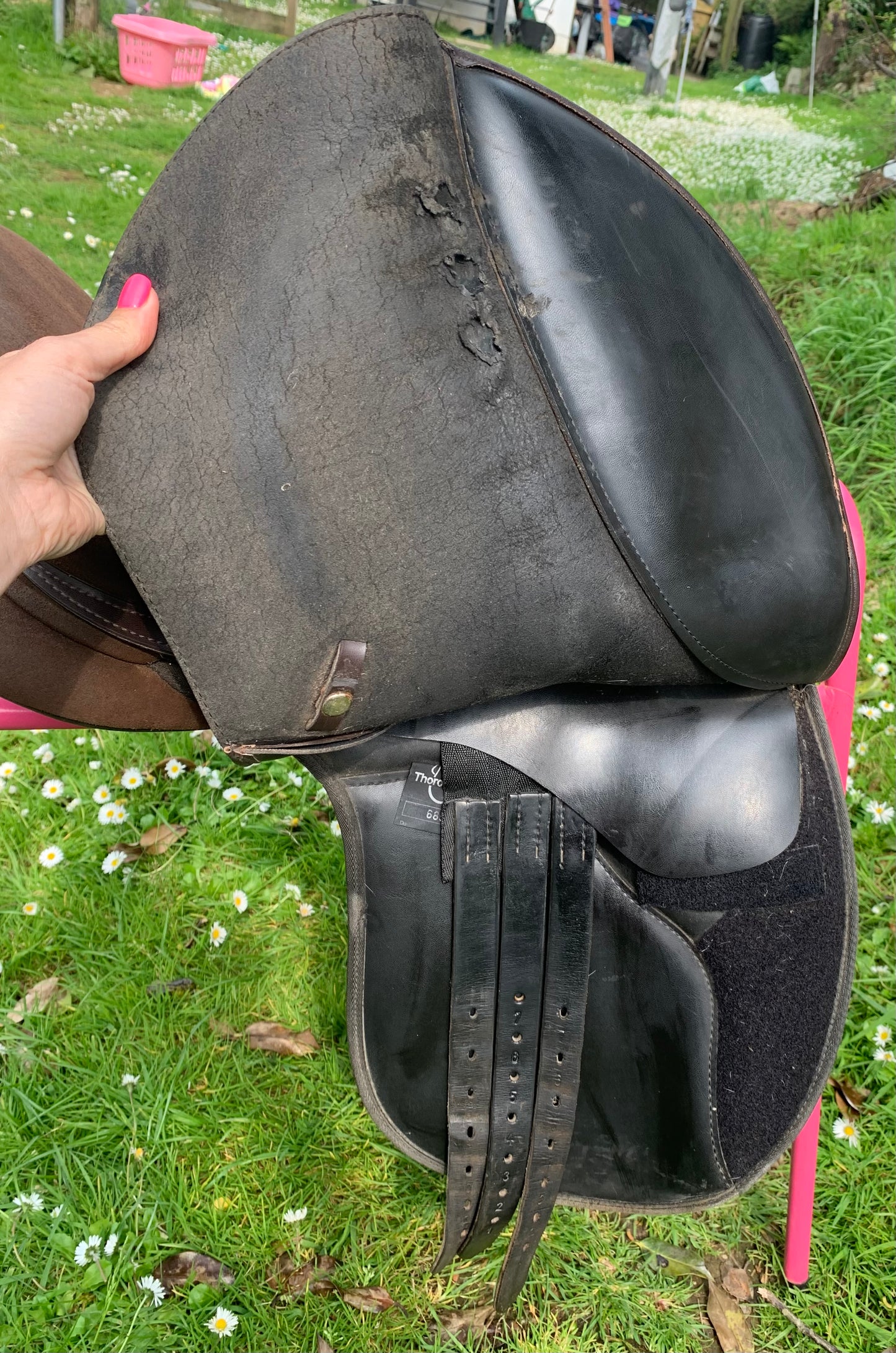 Thorowgood 18” seat synthetic brown saddle