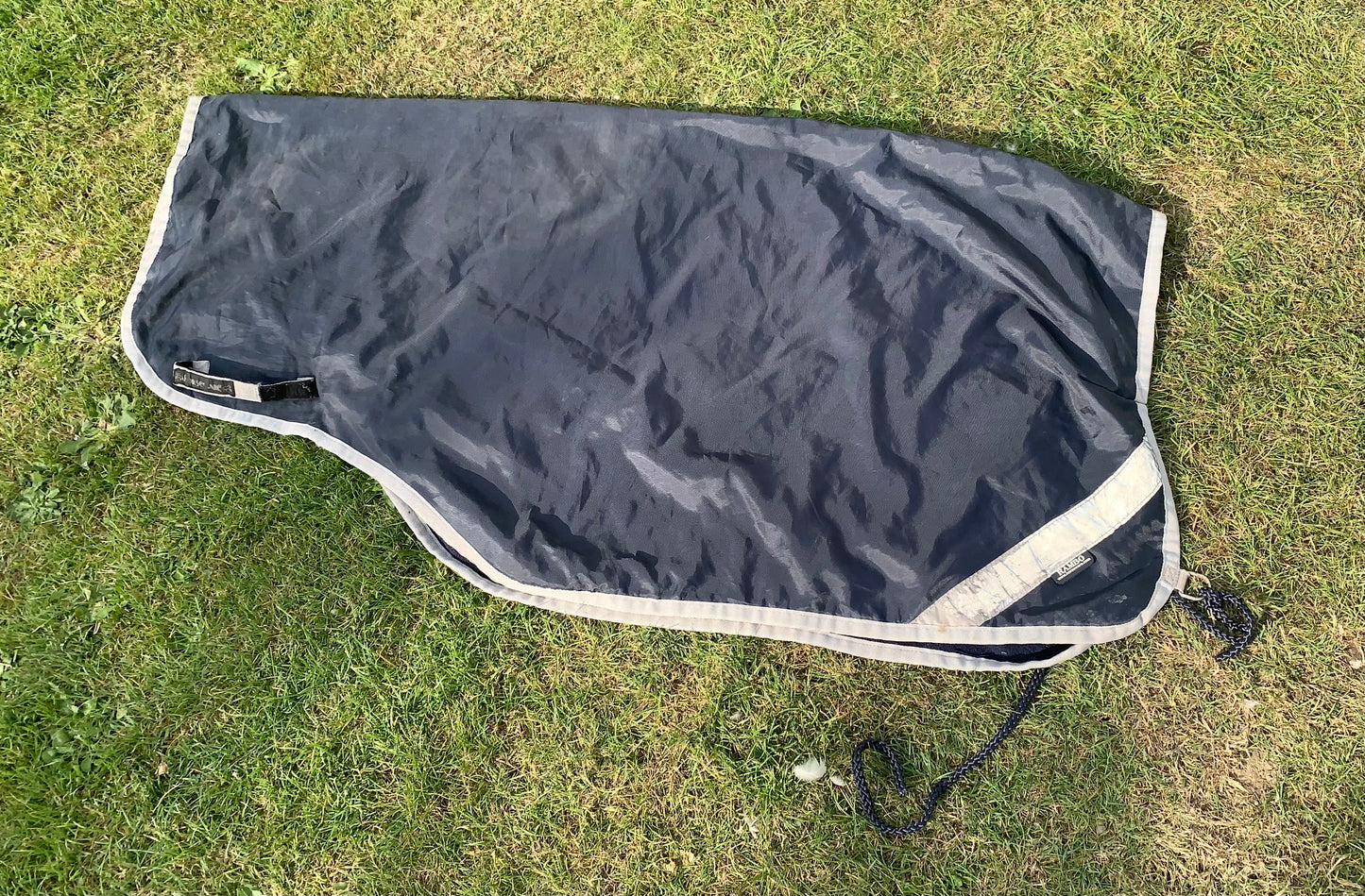 rambo 4'7 waterproof fleece lined medium weight navy exercise rug with reflective strips