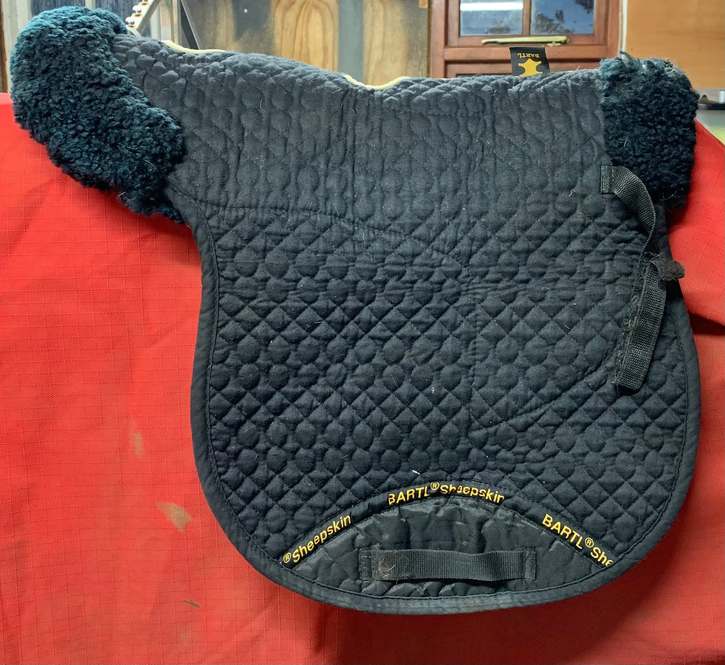 Black bartl sheepskin numnah pad size medium