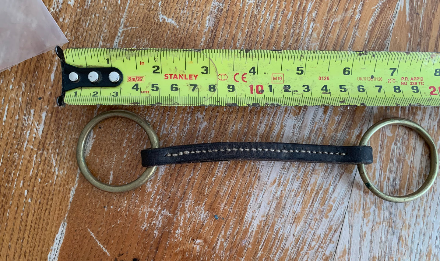X3 Irish Martingales keeps the reins closer together for more control, and to prevent the reins from coming over the horse's head in the event of a fall.