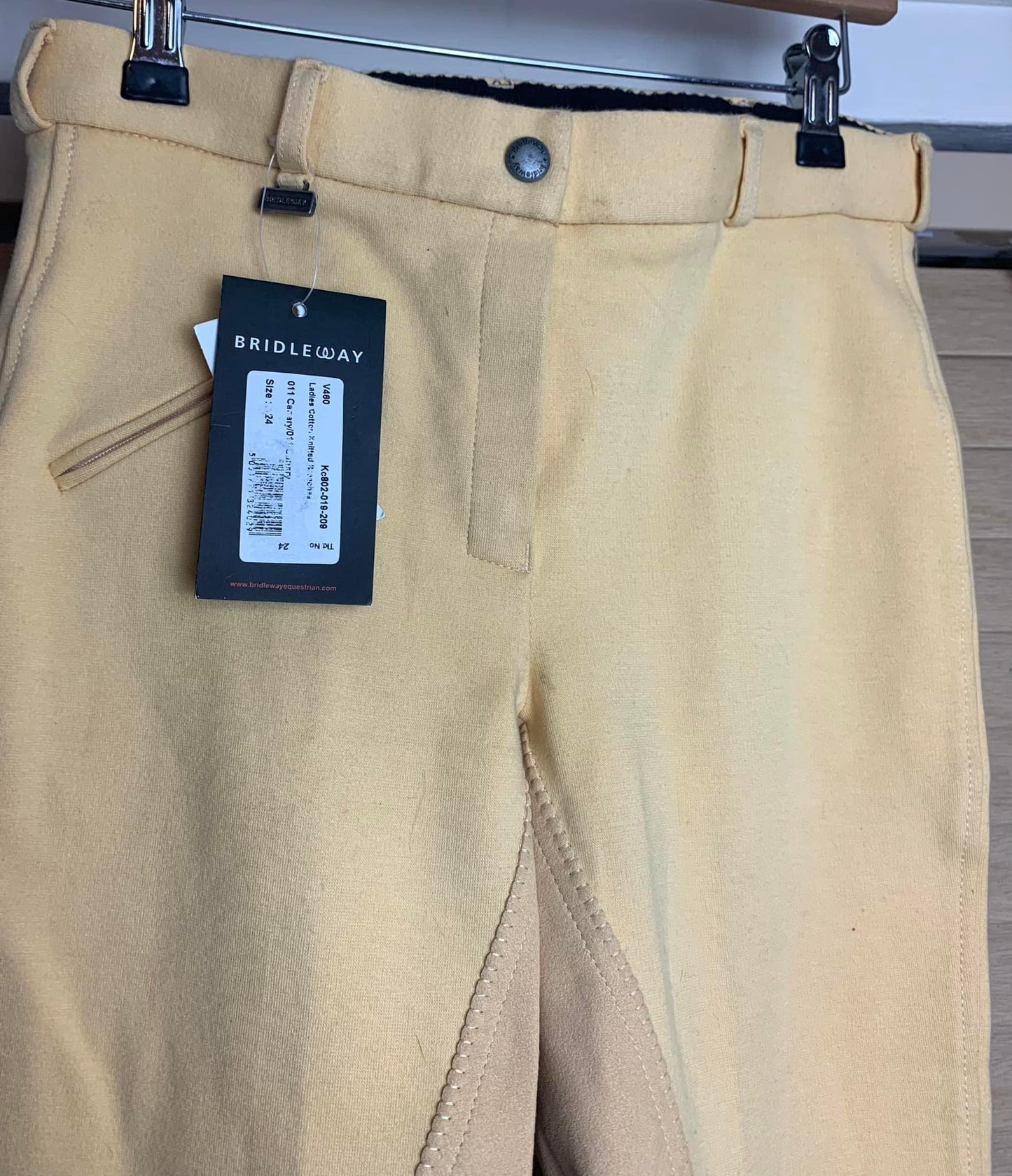 New with tag ladies canary bridleway jodhpurs size 24. Will fit approx size 10