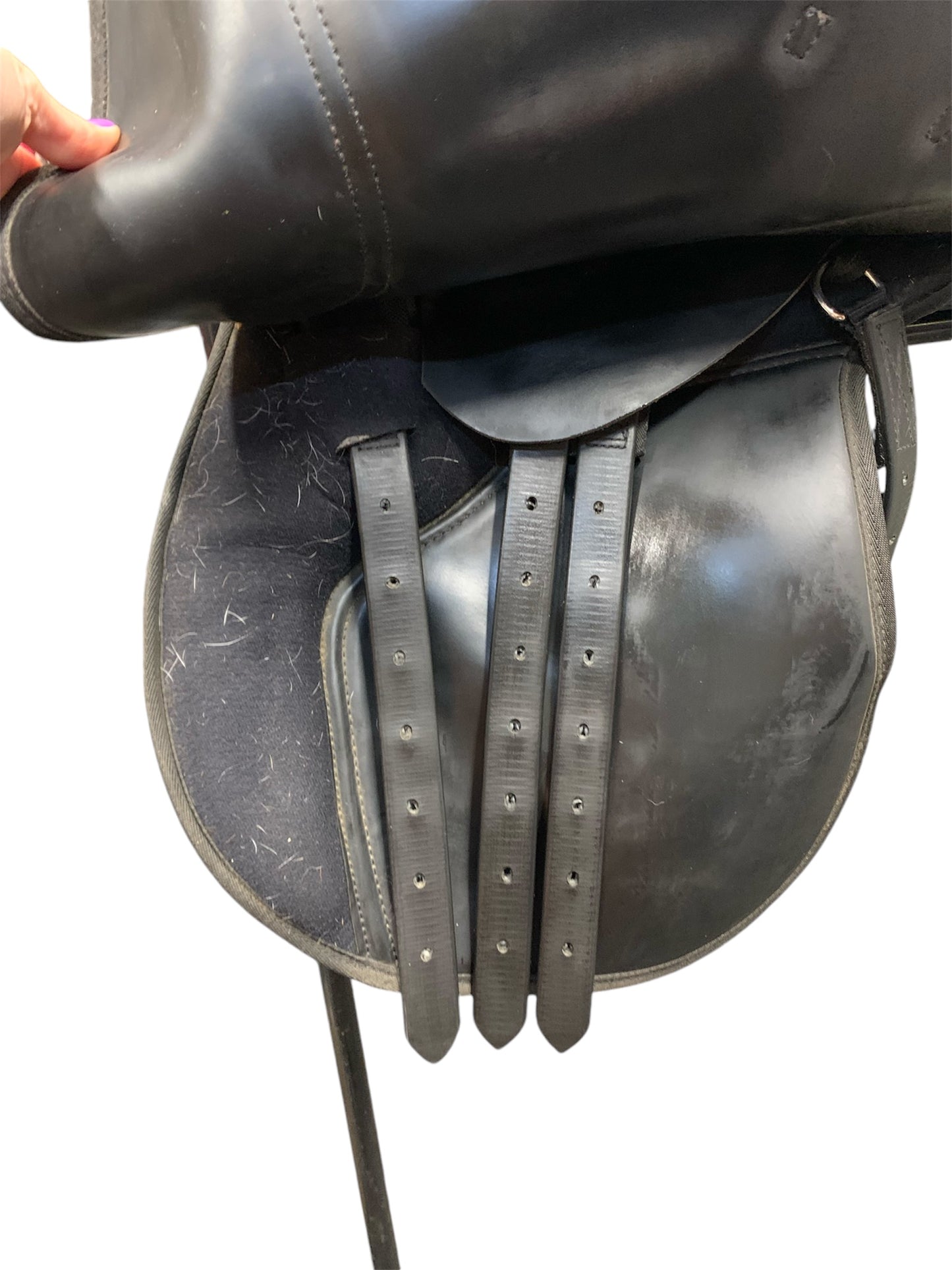 Thorowgood 17” XW black synthetic saddle