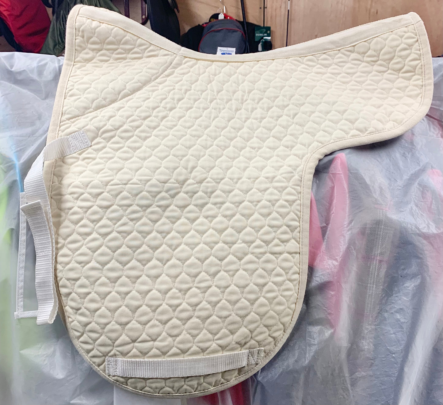 Nuumed griffin off white/cream hi wither quilt dressage numnah with sheepskin wither