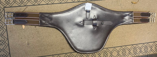 Unused gallop 38” brown padded leather stud girth 

Padded underside and elasticated straps, with roller buckles