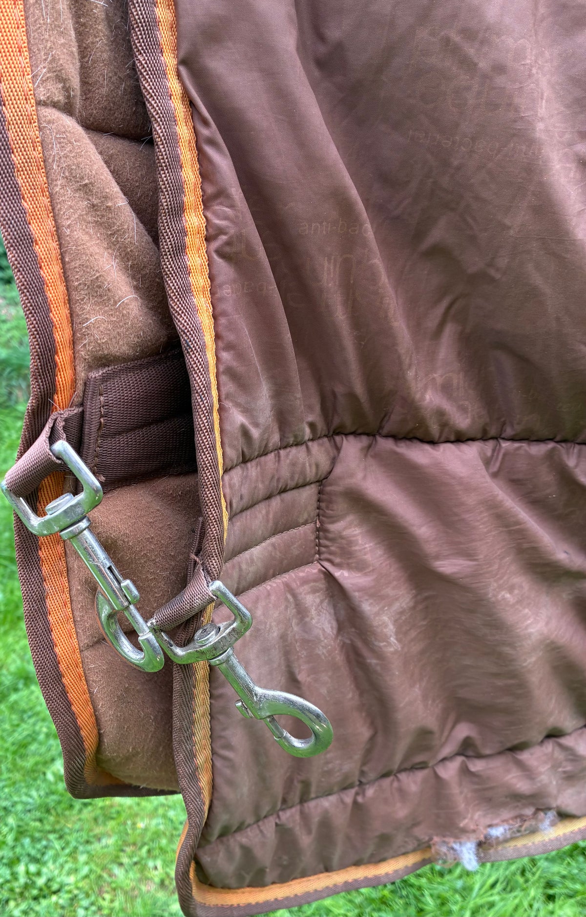 6’0” Premier equine Azor 350g rug liner/stable rug