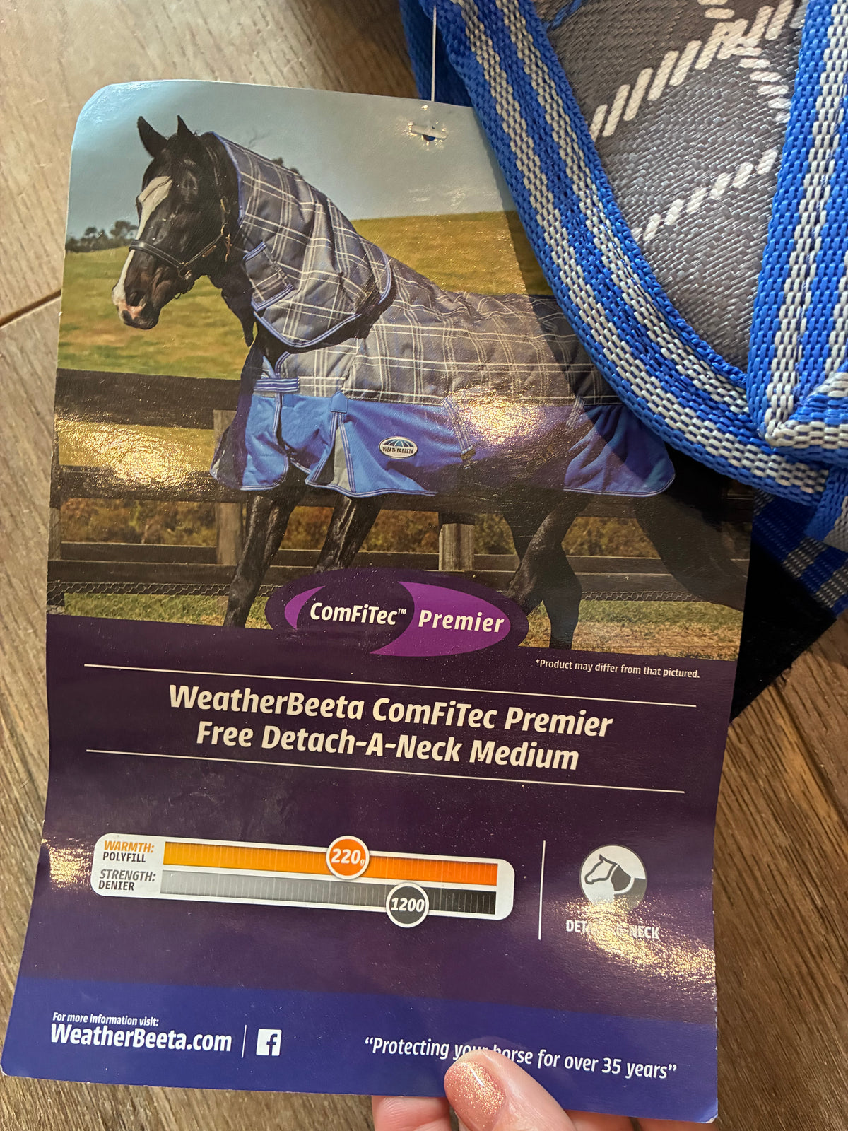 New with tag 3’0”

Weatherbeeta omFitec PremierFree Detach-A-Neck Medium turnout rug