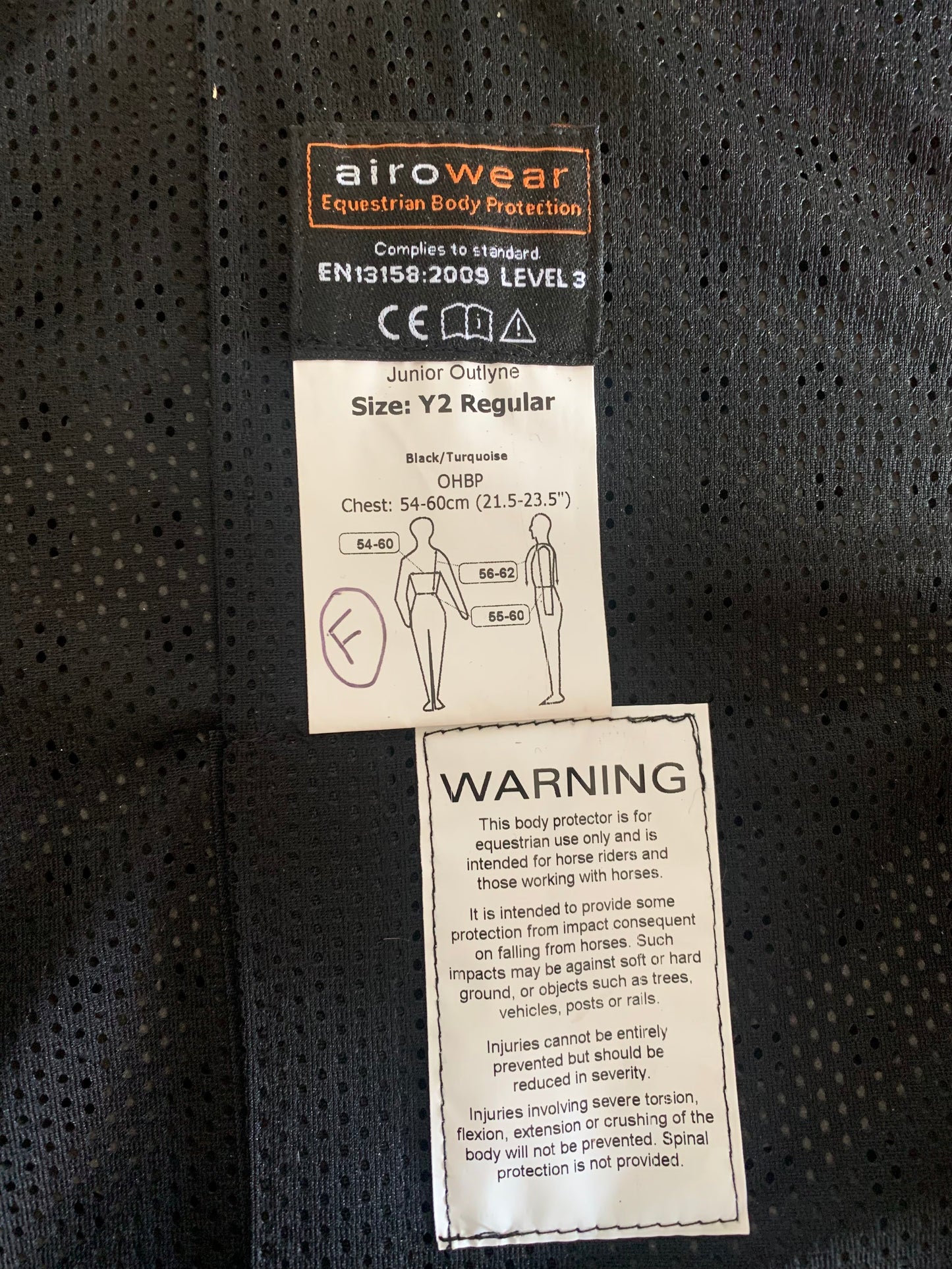 Airowear Junior Outlyne in size Y2 age 6-8 years