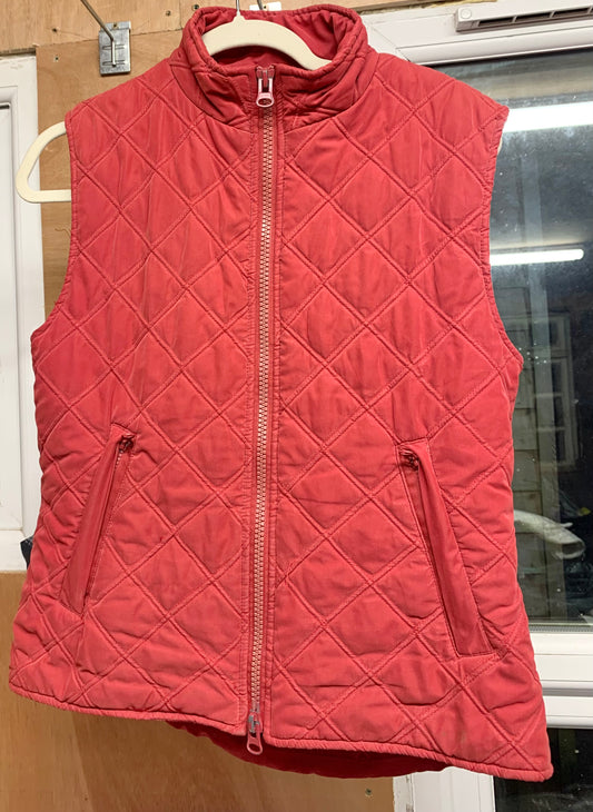 Red bridleway quilted gilet size medium