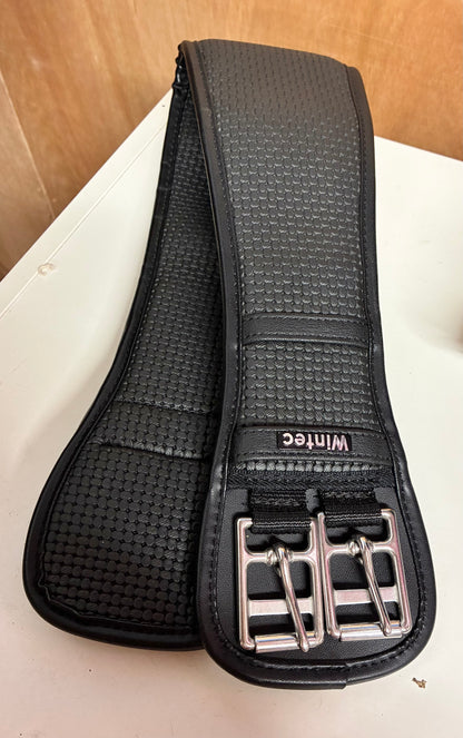 Unworn 28” black wintec waffle girth