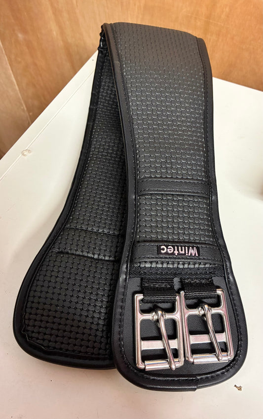 Unworn 28” black wintec waffle girth
