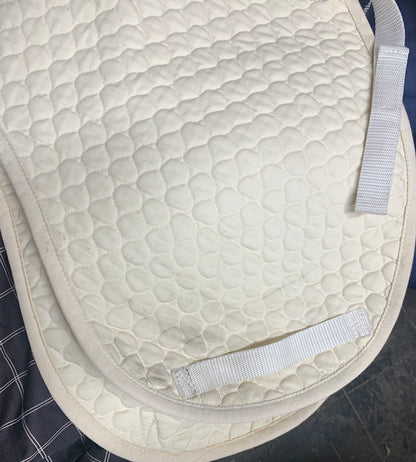 Nuumed griffin off white/cream hi wither quilt dressage numnah with sheepskin wither