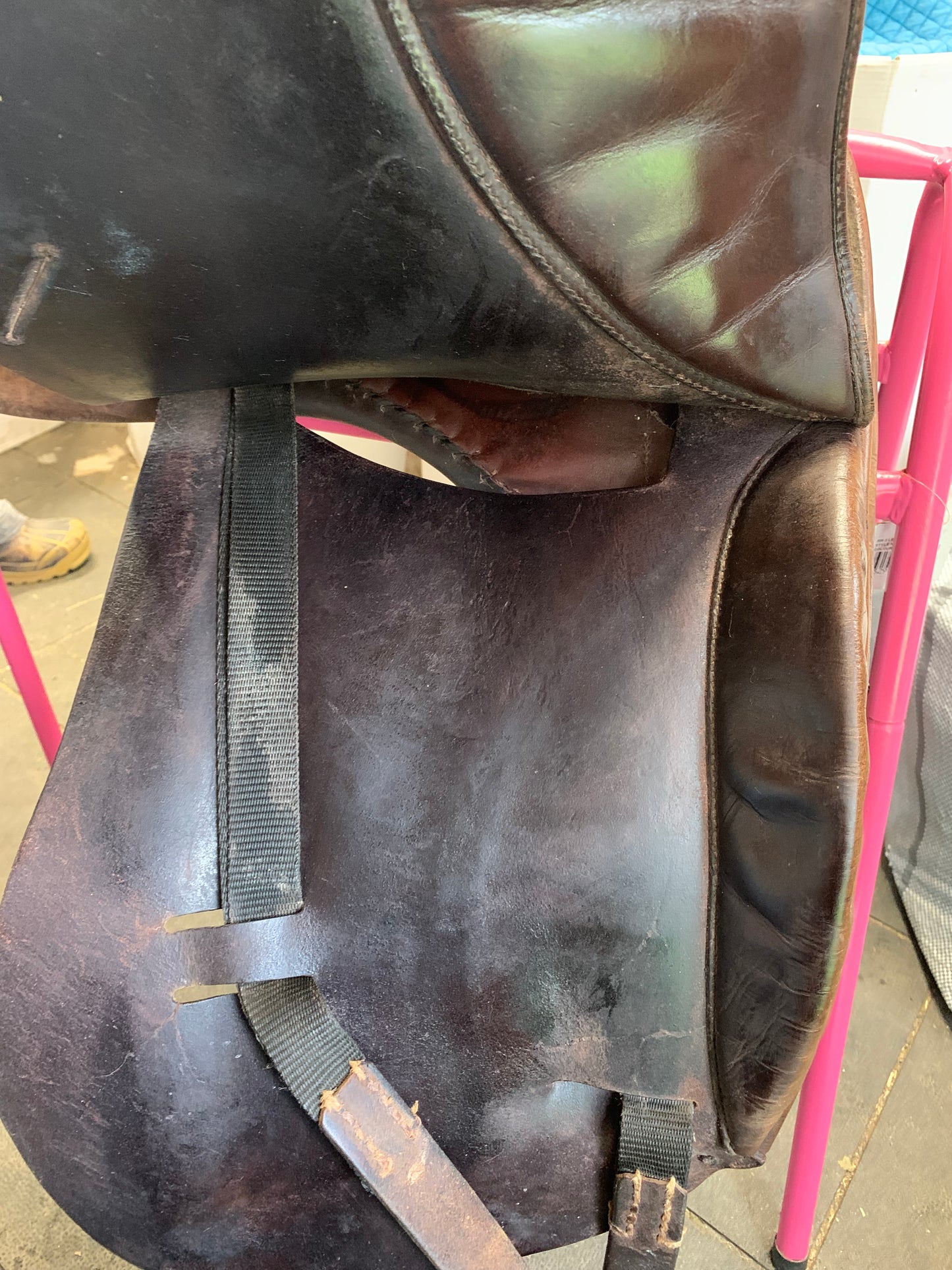 Brown A j foster Walsall dressage saddle 17.5” stamped medium