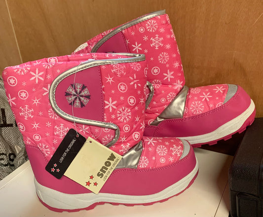 New with tag pink fleece lined warm mucker style/yard boots size size UK 2 (EU34)