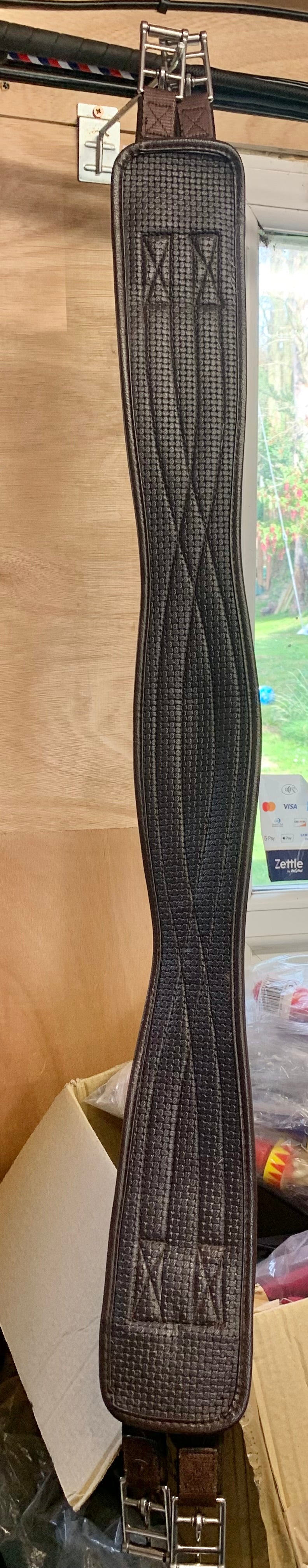 HY shaped brown comfort waffle girth elasticated at both ends 44”/110cm