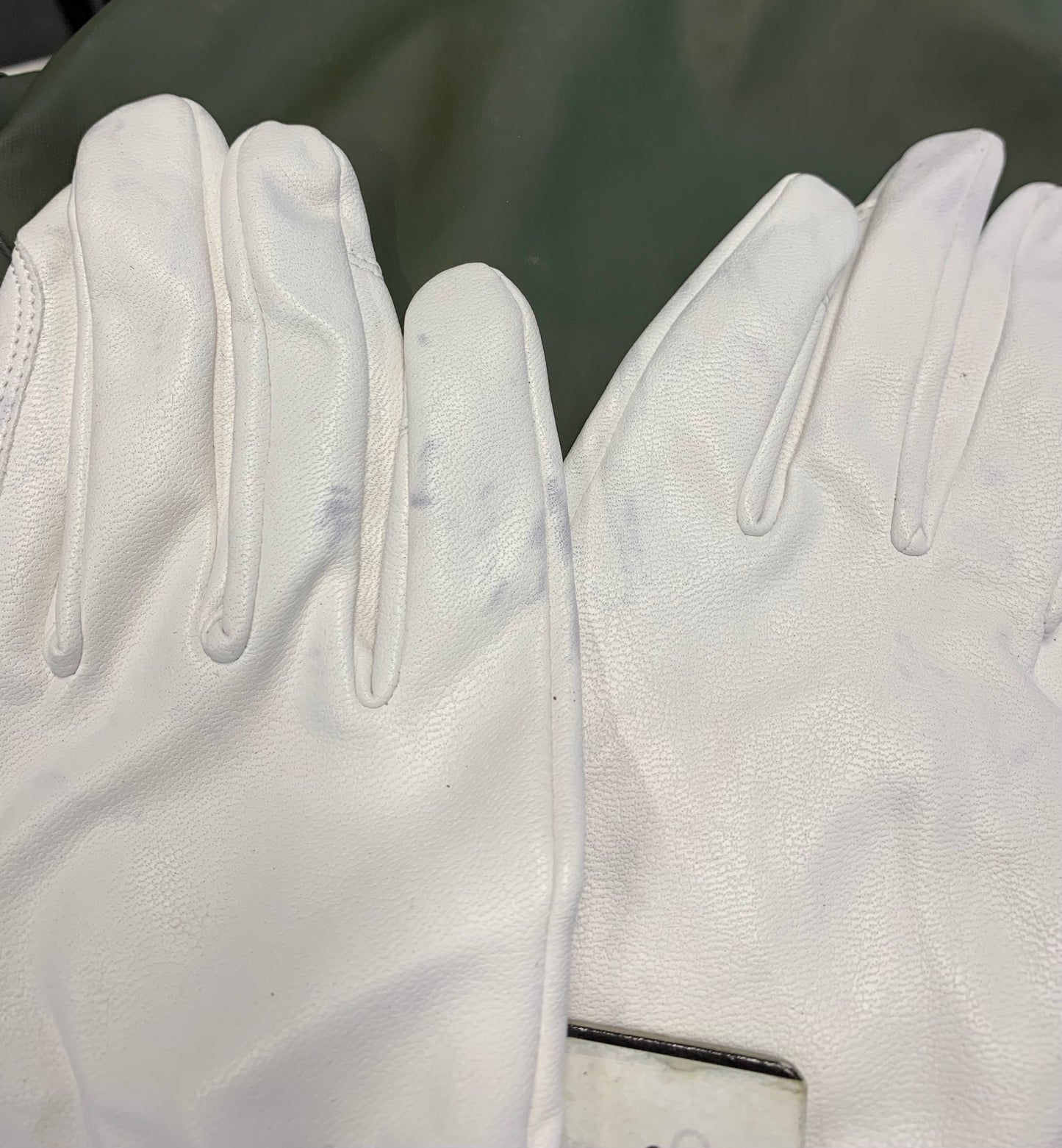 Roeckl Roeck Grip Riding Gloves in white (could be dyed to a darker colour)  RRP £38 size 6 ref3