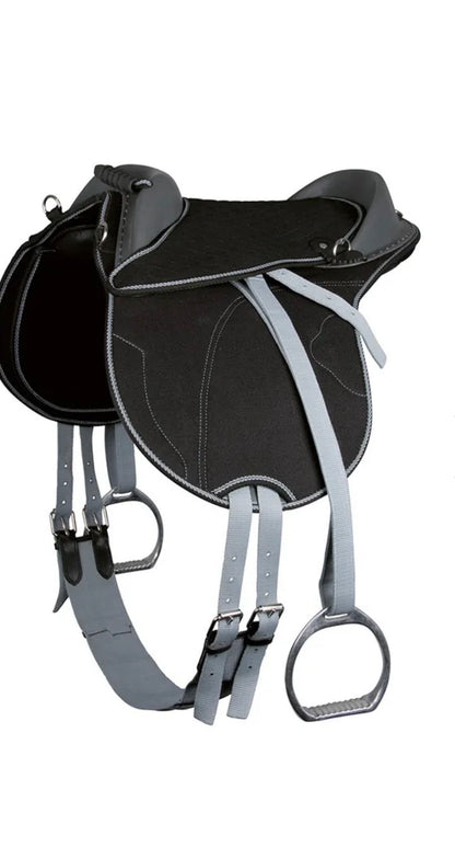New with tag Waldhausen Kids Riding Pad/cub saddle - Black