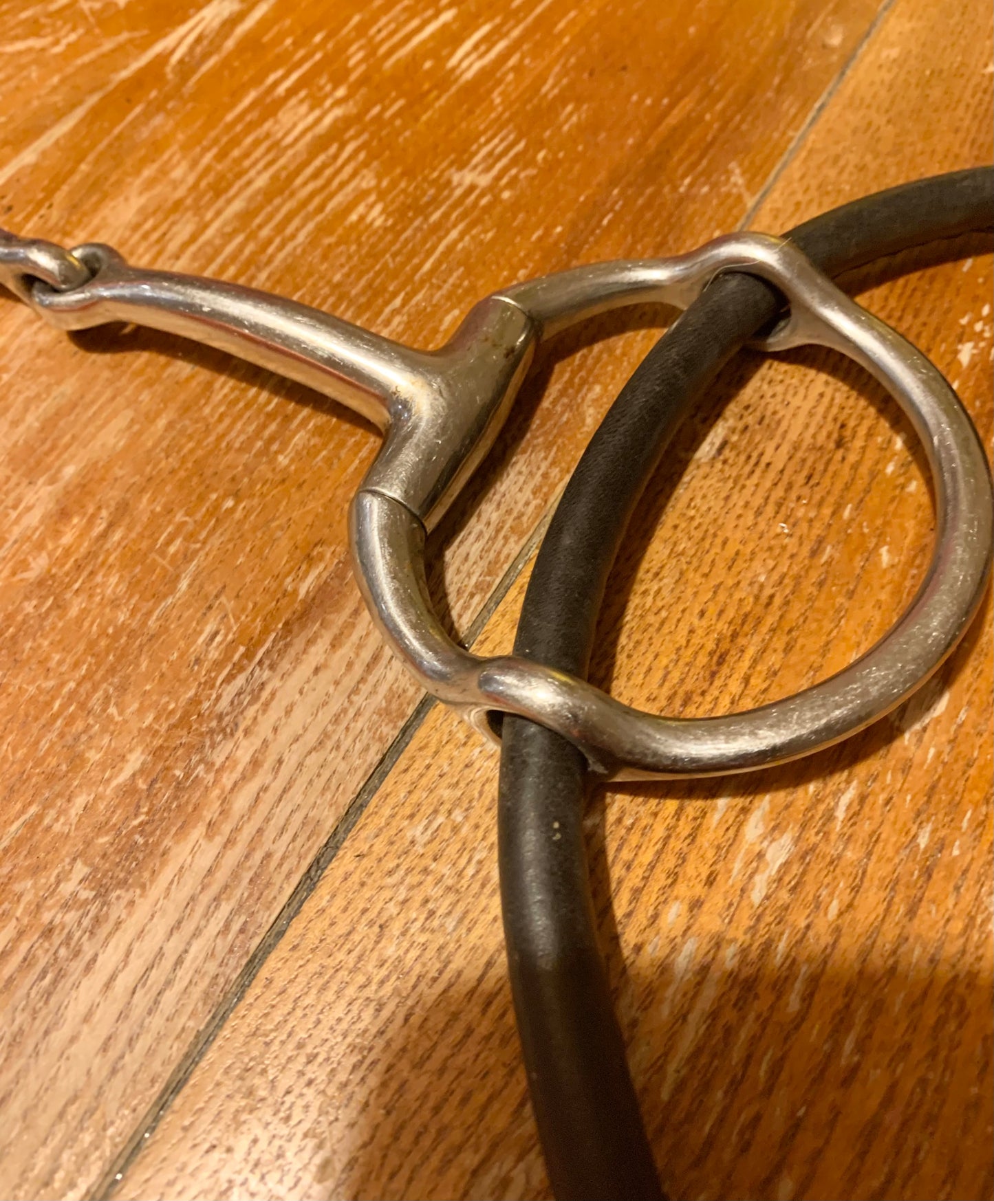 5.5” jointed running gag/cheltenham bit with cheek pieces (ref2)
