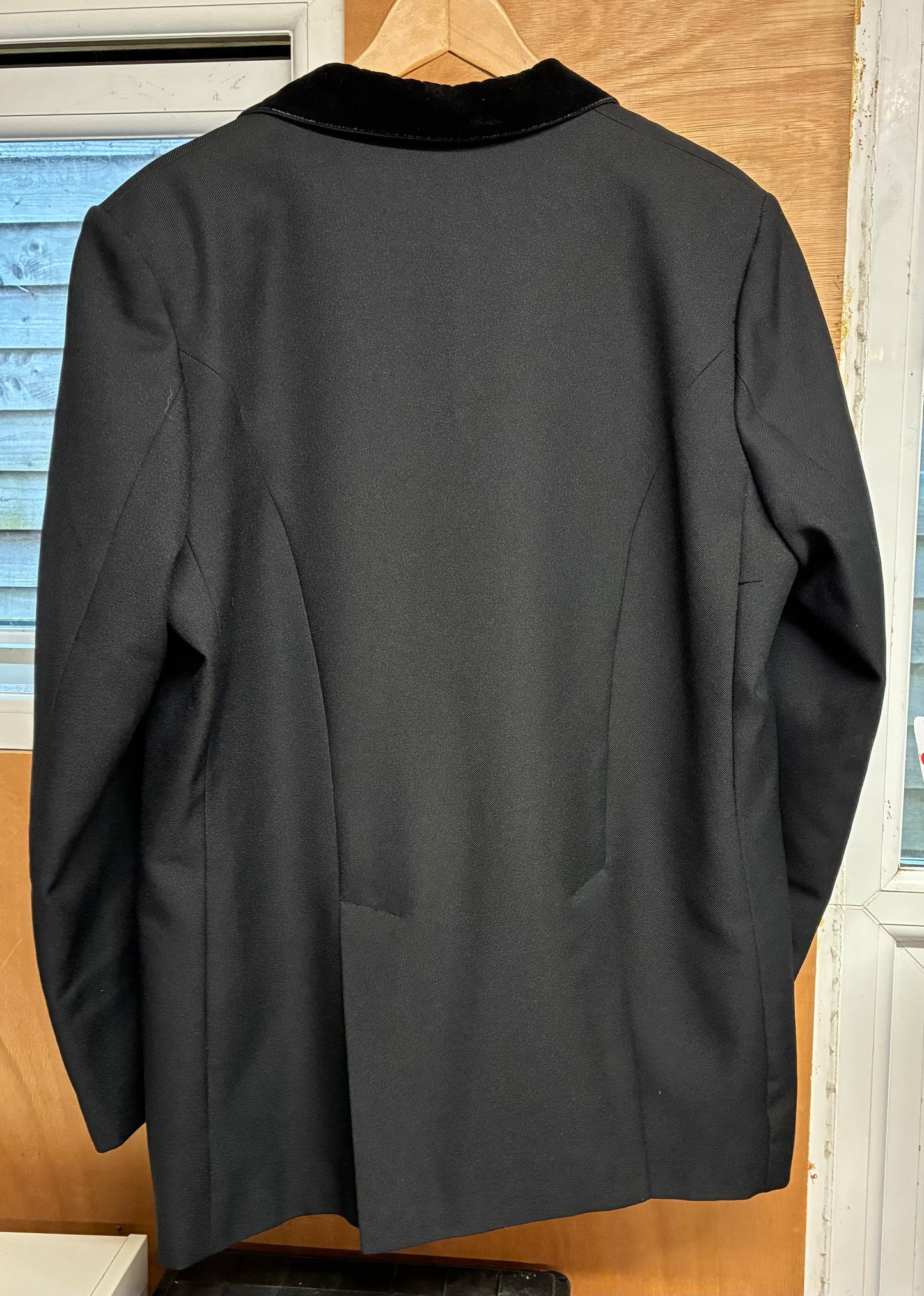 Mens Dublin black show competition jacket with black velvet collar