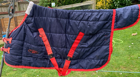 3’6” shires polywarma stable rug light/medium weight