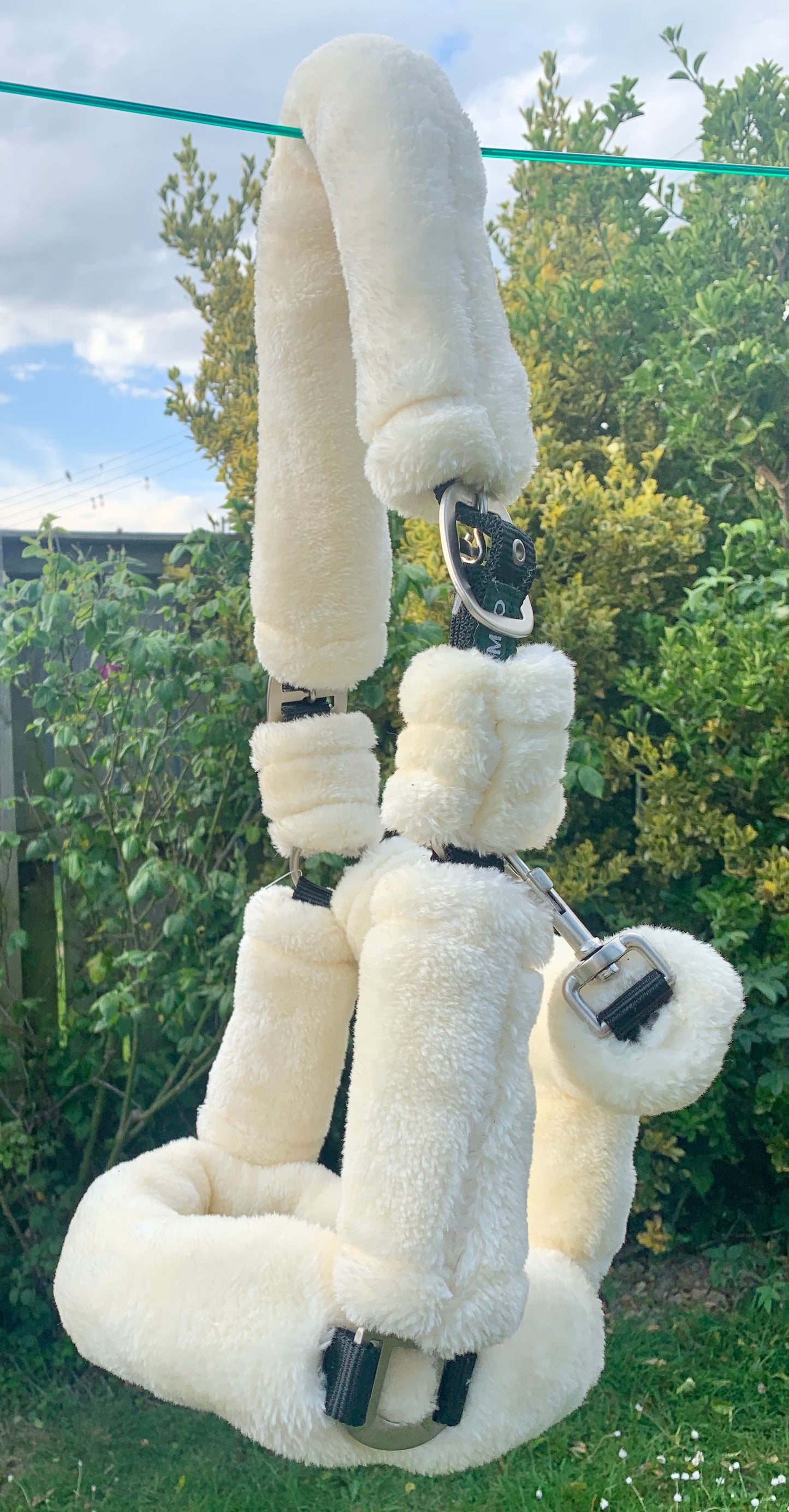 New deluxe cream fluffy fleece headcollar cob size