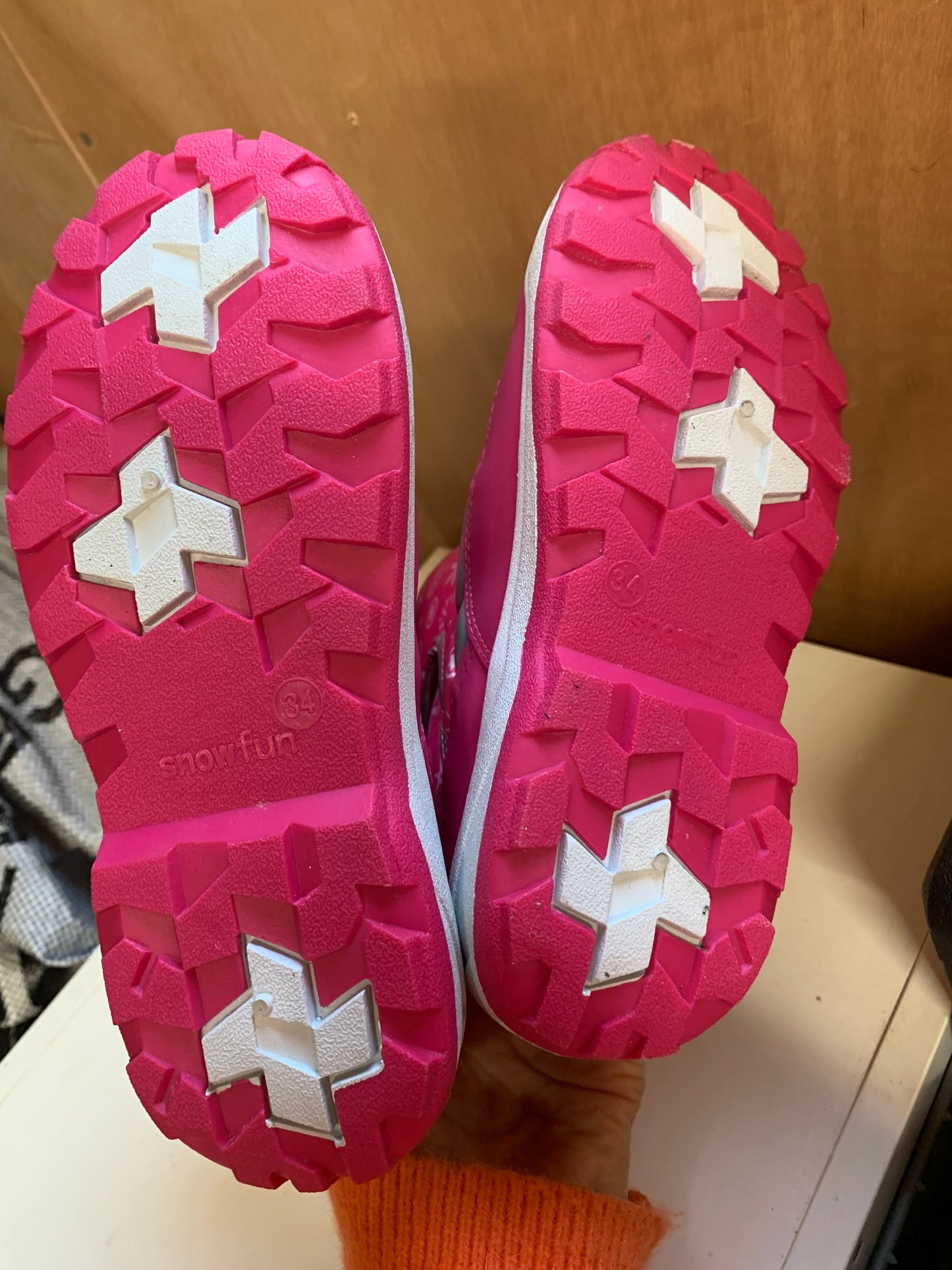 New with tag pink fleece lined warm mucker style/yard boots size size UK 2 (EU34)