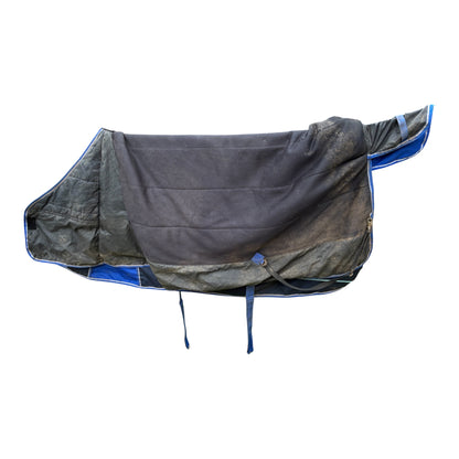 Apollo air 6’0 medium weight turnout rug eaturing a breathable mesh lining