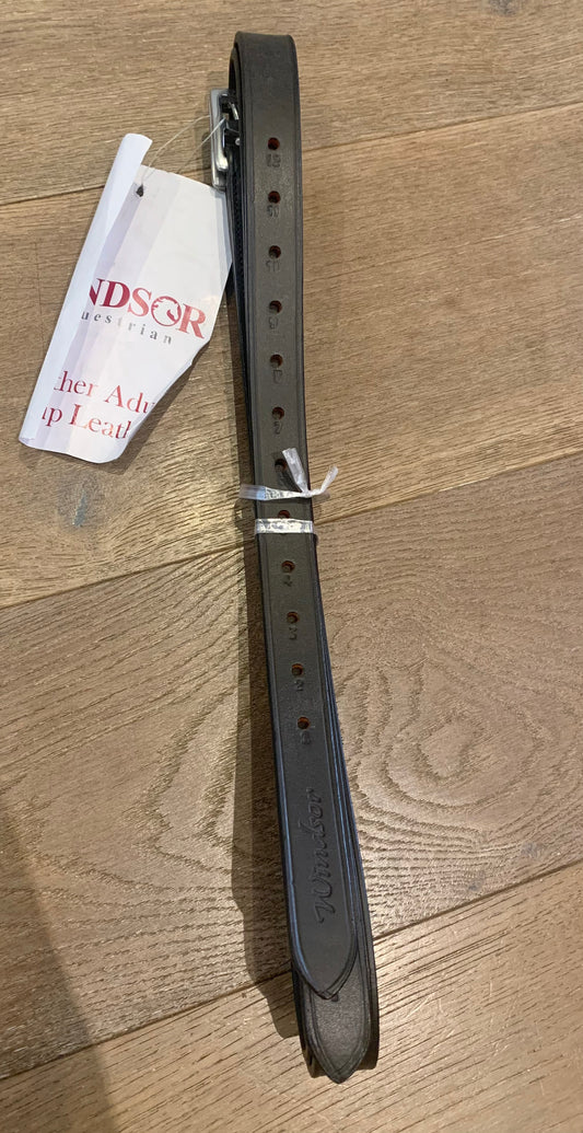 New with tag Windsor adults Havana brown leather stirrup leathers with stainless steel buckles size 54” length, 1” in width