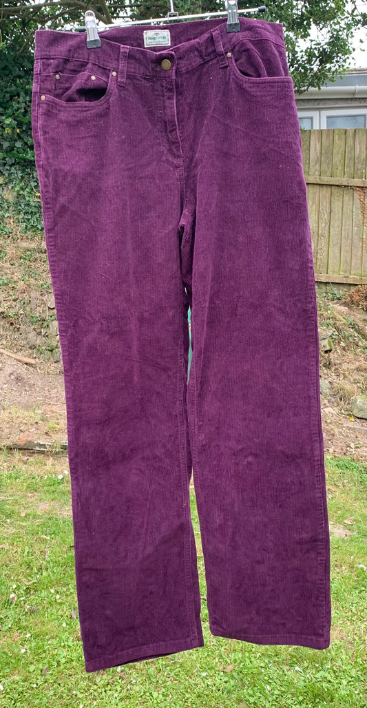 Ladies size 14 Hoggs of fife cords in mulberry inhand trousers showing