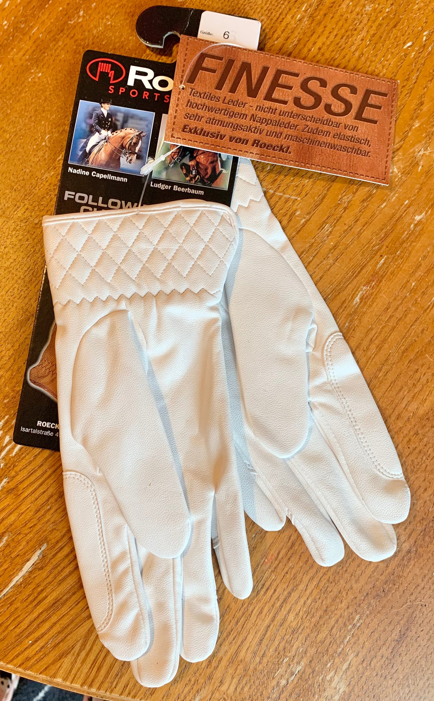 New Roeckl Roeck Grip Riding Gloves in white lightweight and flexible, perfect for competition or everyday riding size 6 ref2