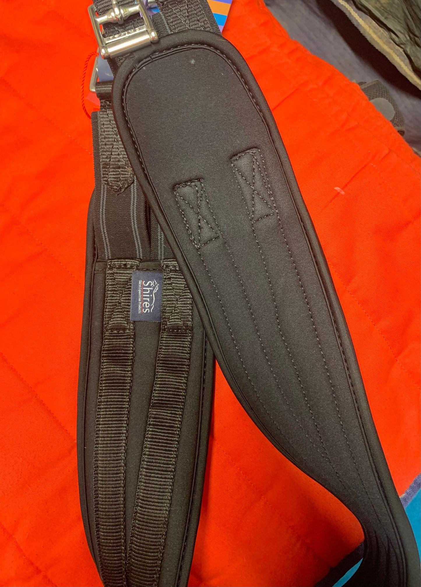New with tag shires black anti chafe girth elasticated both ends 46”