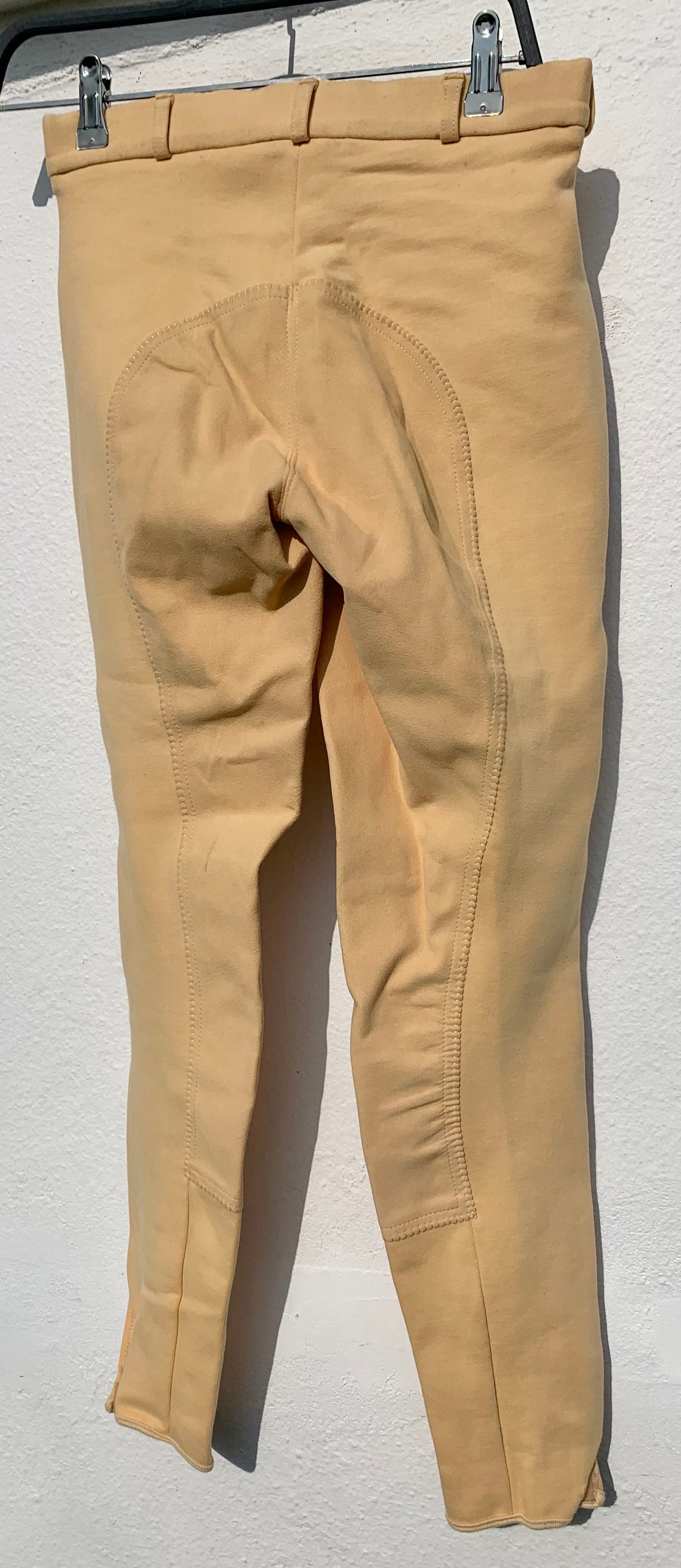 New with tag  Ladies Aylesbury canary Knitted Breeches size 24”