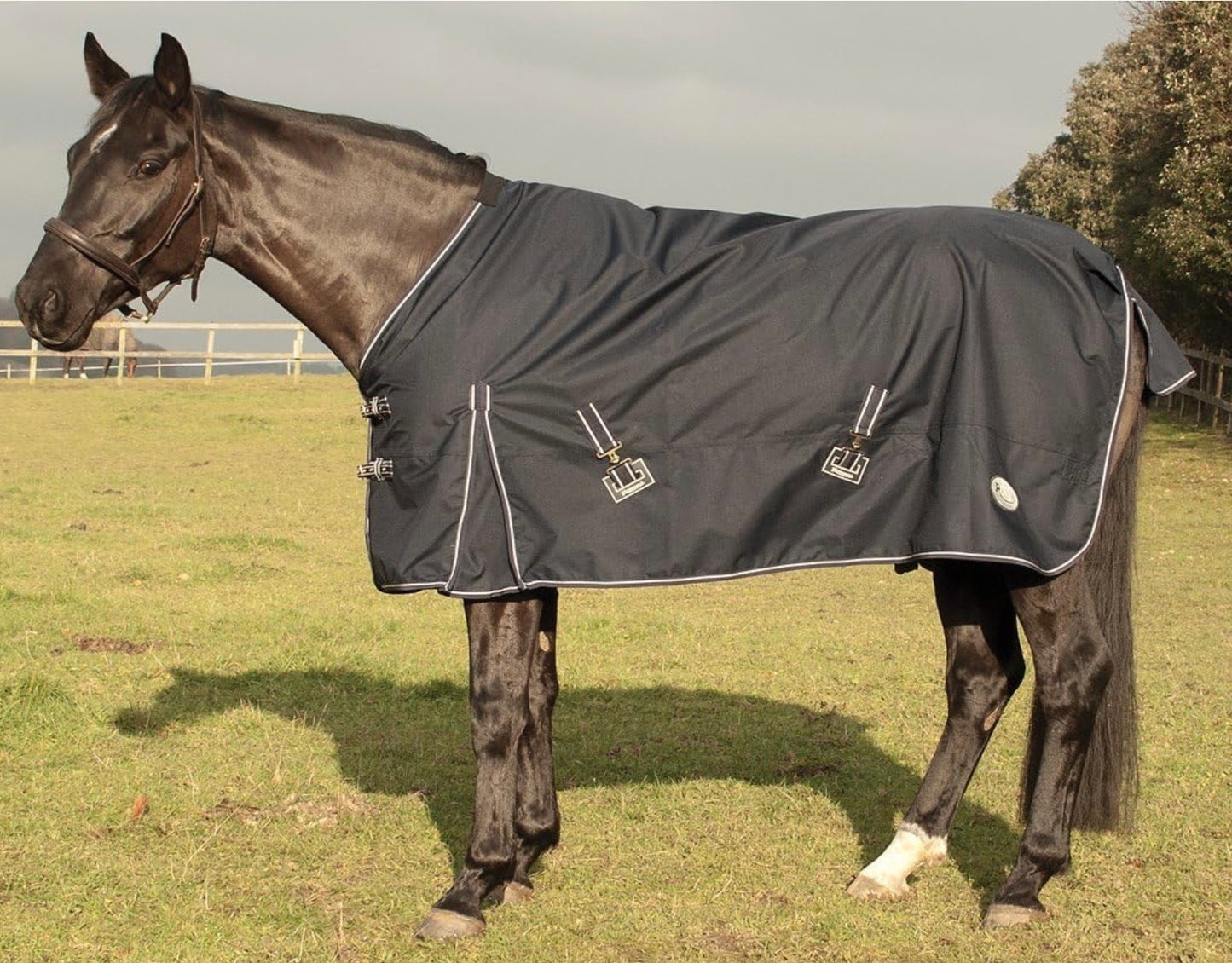 New! Rhinegold Torrent Turnout Rug 4’9” - black no fill