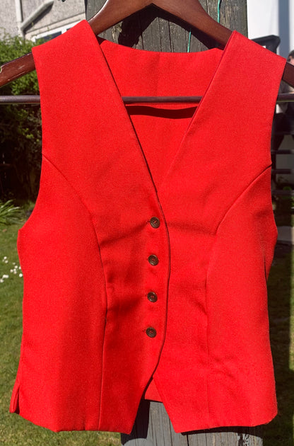 Child’s age 9/10 or adults XS red showing waistcoat