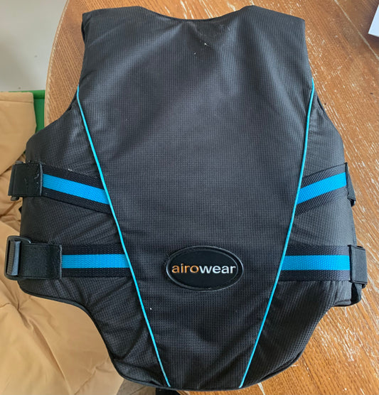 Airowear Junior Outlyne in size Y2 age 6-8 years