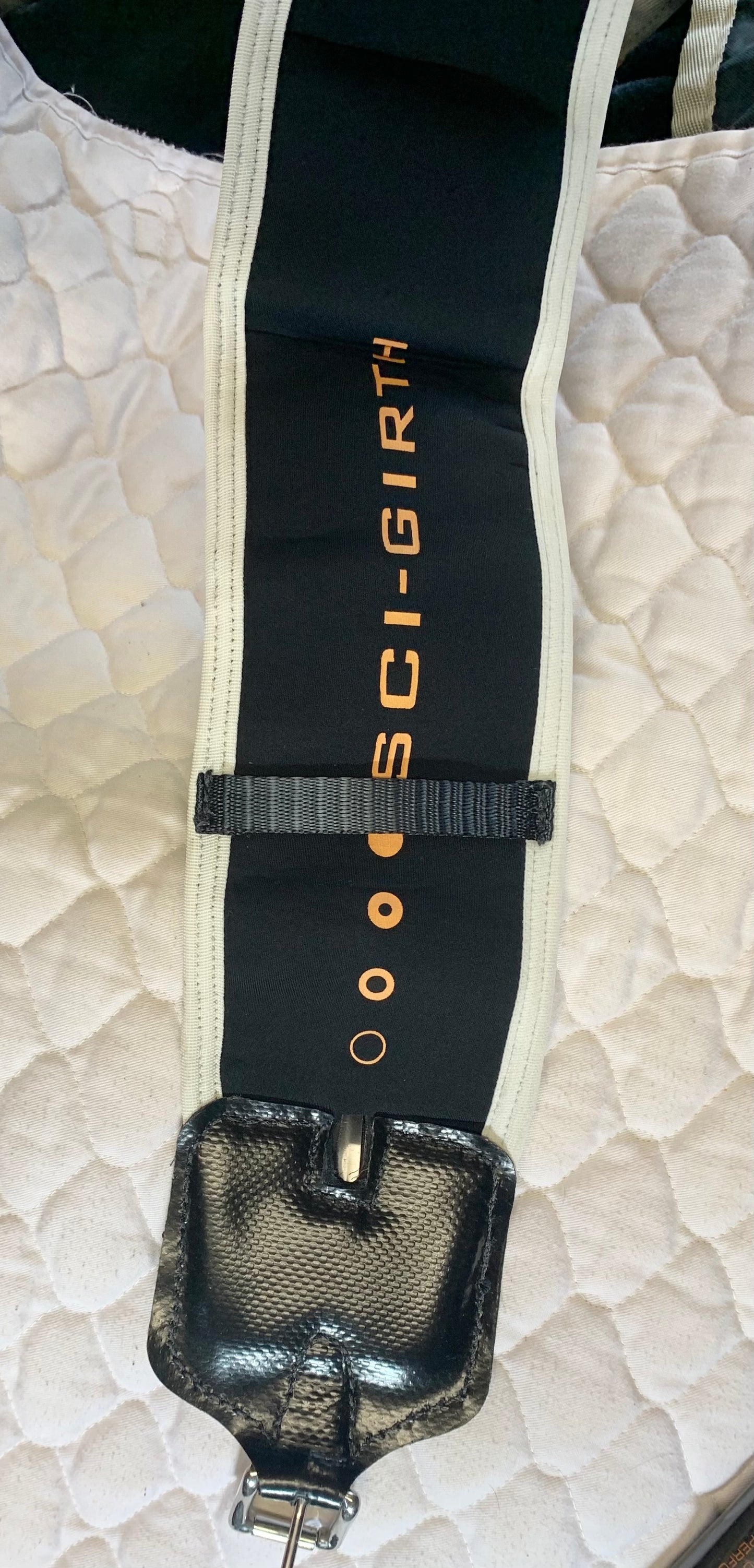 New in packaging neoprene memory foam sci racing girth