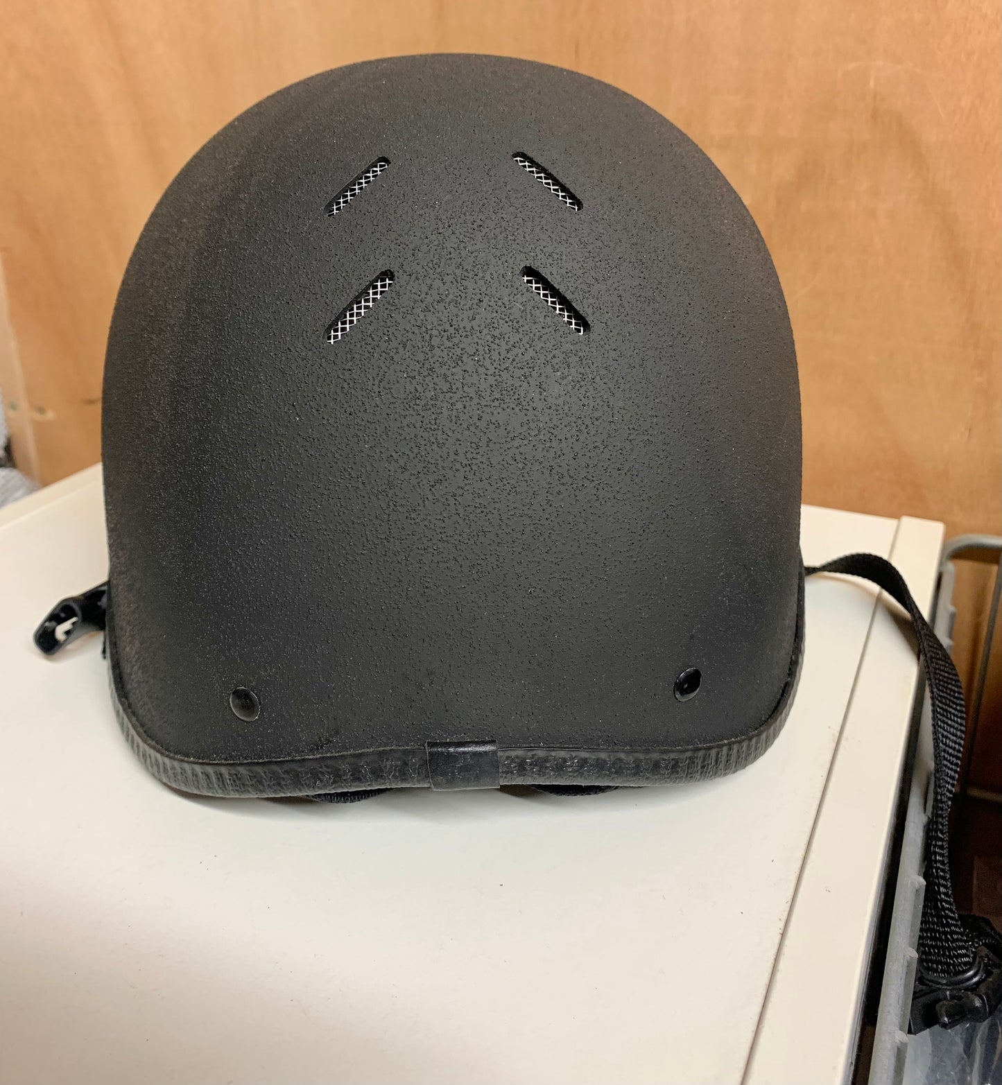 Charles Owen Young Riders Skull Riding Hat size 00 1/2 (52cm) Up to current safety standards