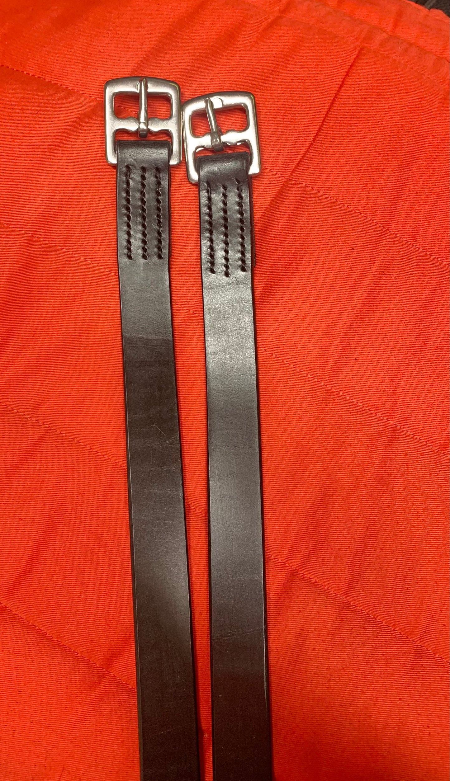 Elico English leather and English made stirrup leathers - black 48”