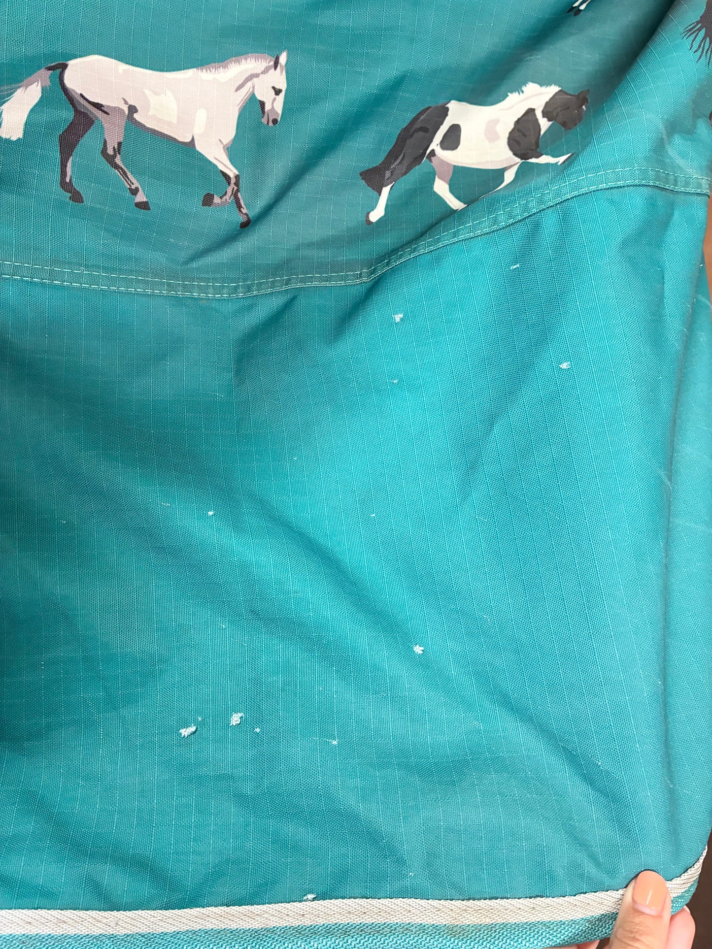 *professionally washed an reproofed**
6’3” approx 100g fill turnout rug