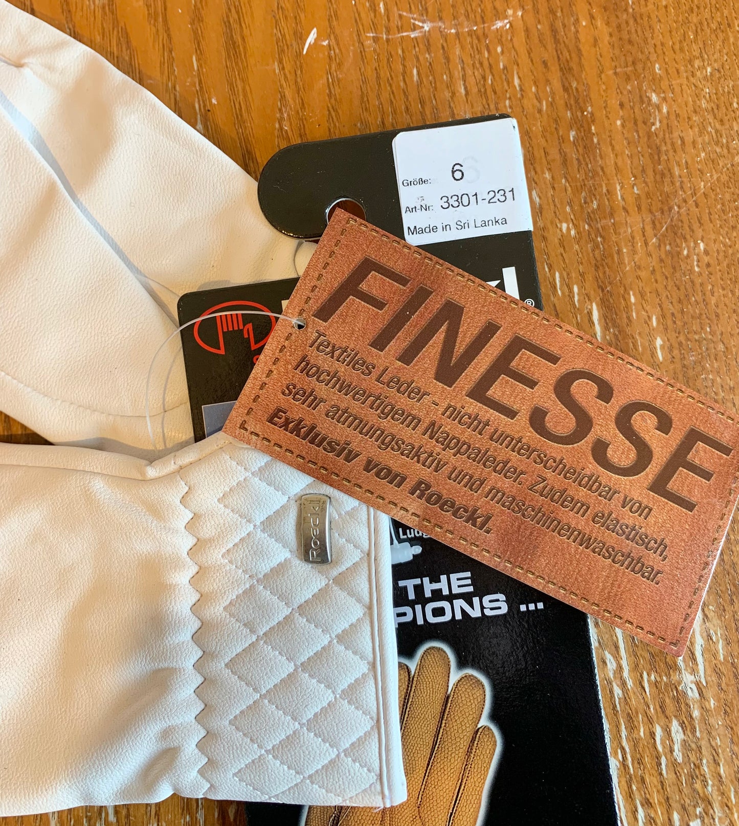 New with tag Roeckl Roeck Grip Riding Gloves in white size 6 ref1